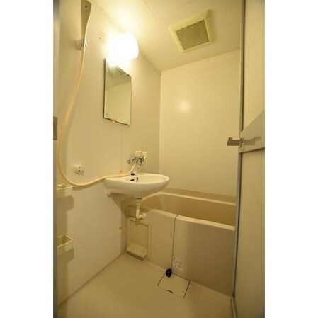 マノアコートの物件内観写真